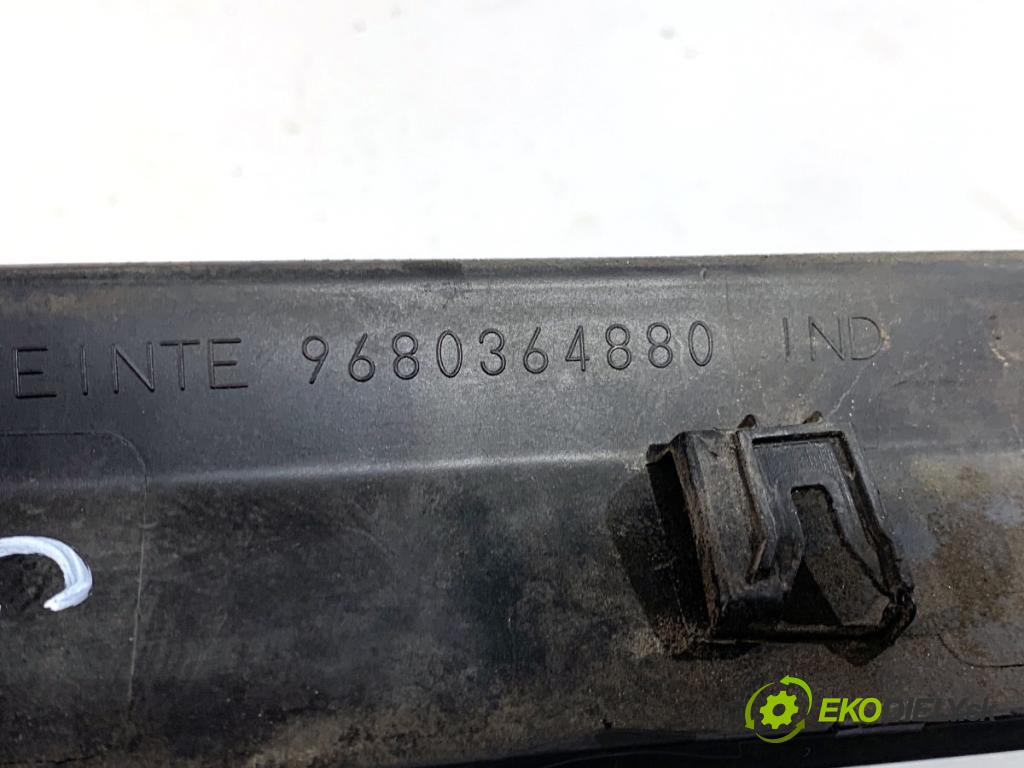 PEUGEOT 308 I liftback 2010 66 kW 1.6 HDi 1560 Lišta Dvere ľavy predný 9680364880