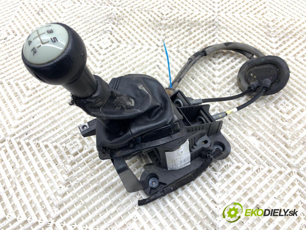 PEUGEOT 308 I liftback 2010 66 kW 1.6 HDi 1560 kulisa  (Řadicí páka (kulisa) )