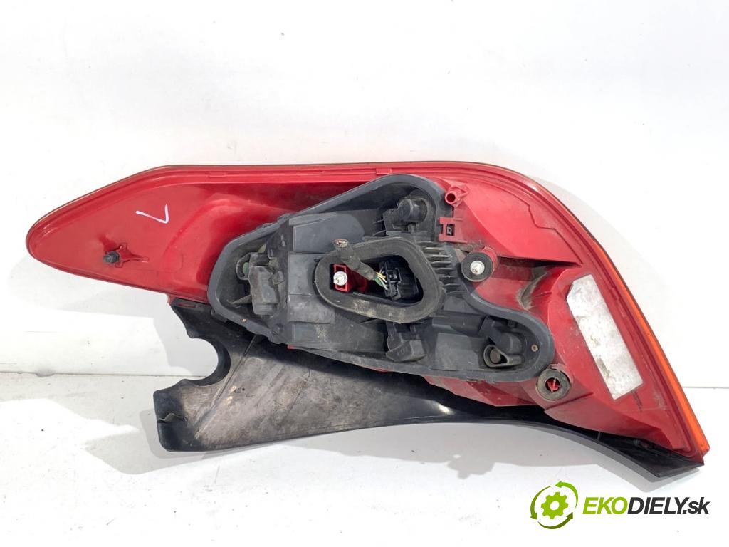 PEUGEOT 308 I liftback 2010 66 kW 1.6 HDi 1560 Svetlo ľavy zad 9680425780