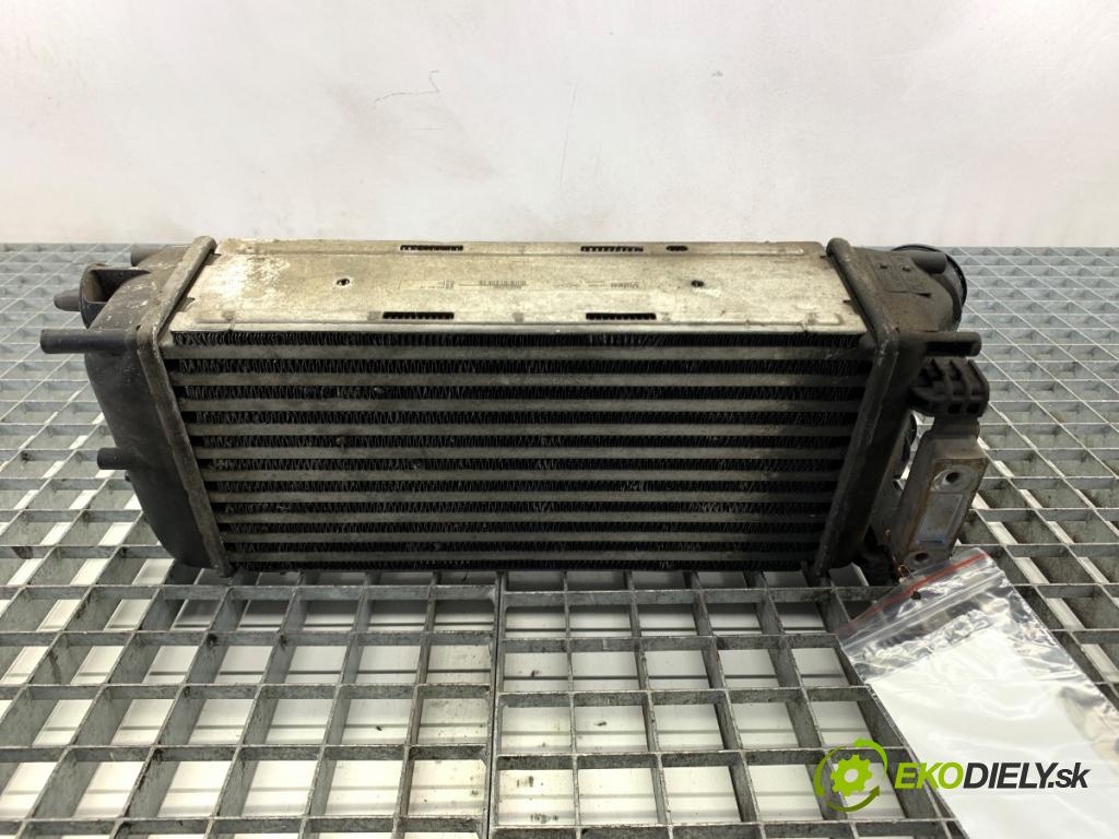 PEUGEOT 308 I liftback 2010 66 kW 1.6 HDi 1560 intercooler 9656503980 (Intercooler (chladič stlačeného vzduchu))