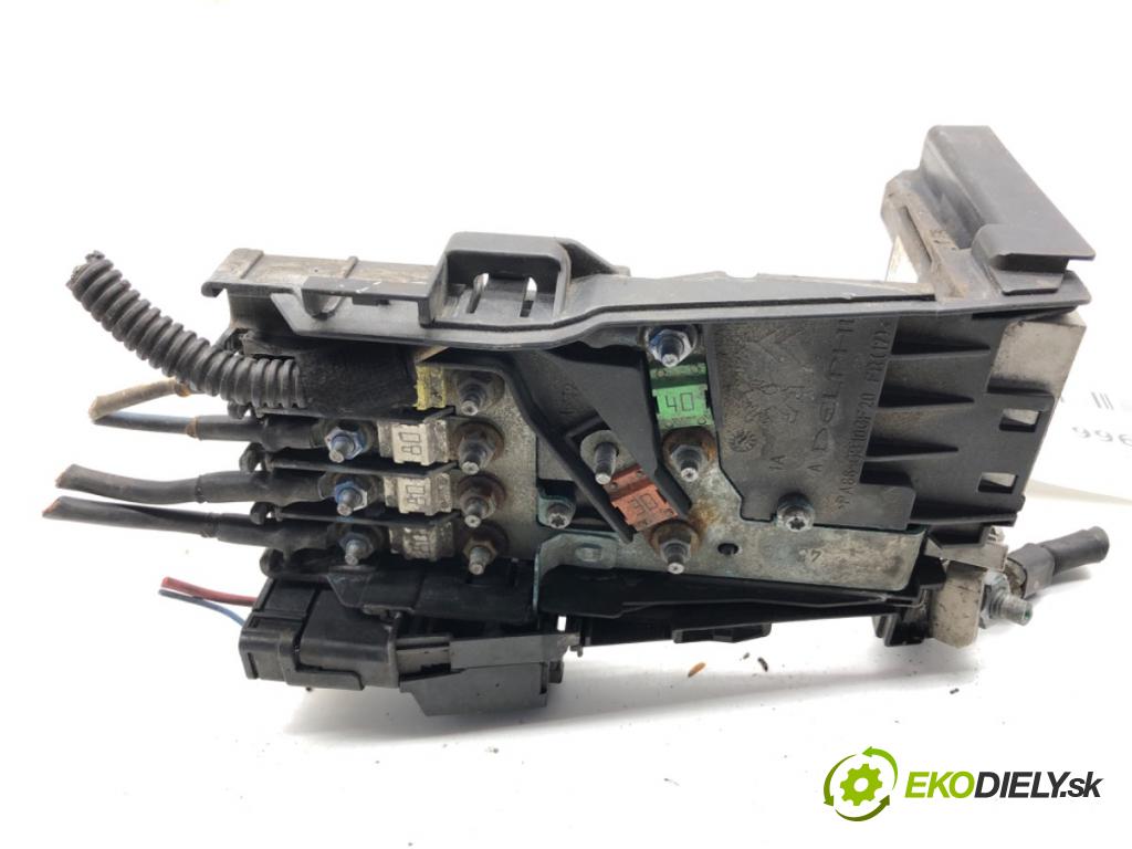 PEUGEOT 308 I liftback 2010 66 kW 1.6 HDi 1560 modul NAPĚTÍ: akumulátora 9666527580