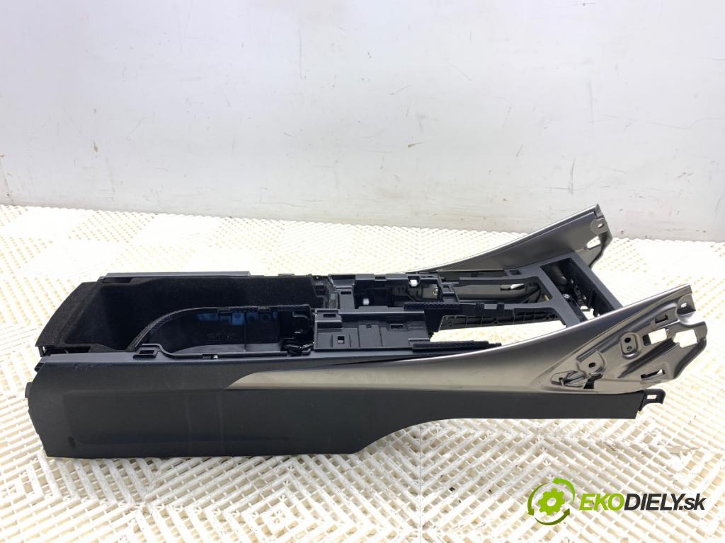 LEXUS IS sedan 2019 133 kW 300h (AVE30_) 2494 Tunel středový  (Středový tunel)