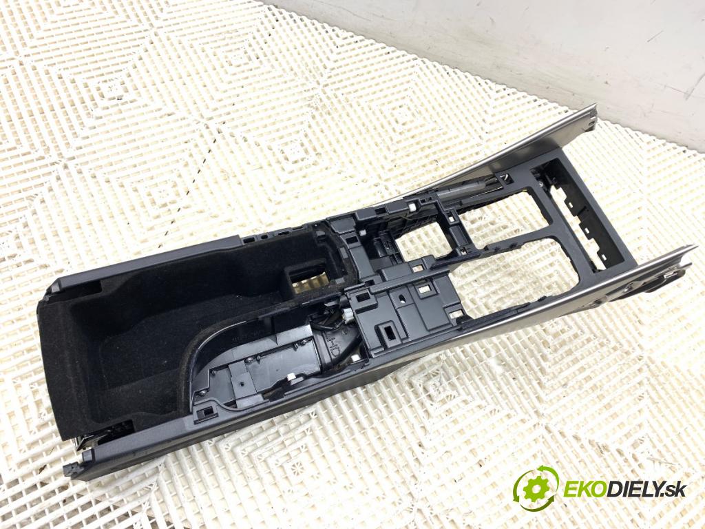 LEXUS IS sedan 2019 133 kW 300h (AVE30_) 2494 Tunel stredový  (Stredový tunel)