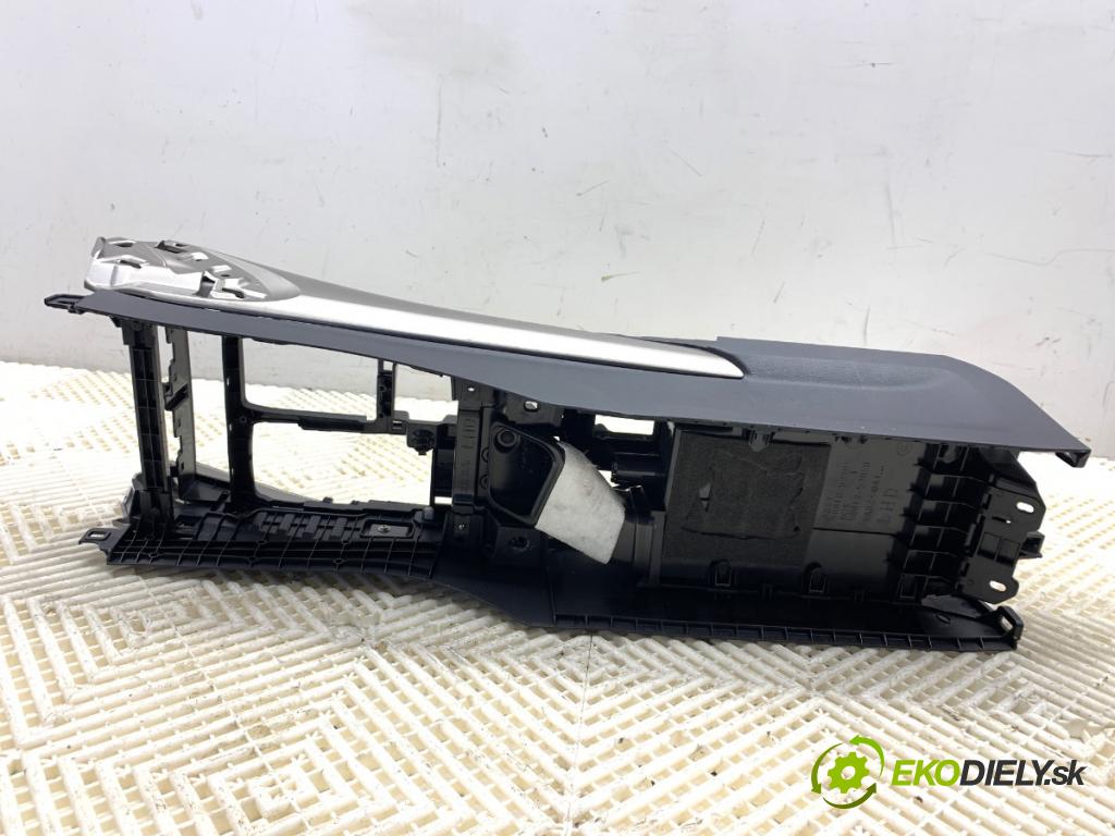 LEXUS IS sedan 2019 133 kW 300h (AVE30_) 2494 Tunel stredový  (Stredový tunel)