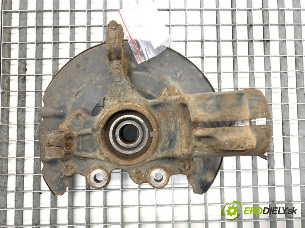 FORD FOCUS III Kombi 2016 92 kW 1.0 EcoBoost 998 náboj pravy predný