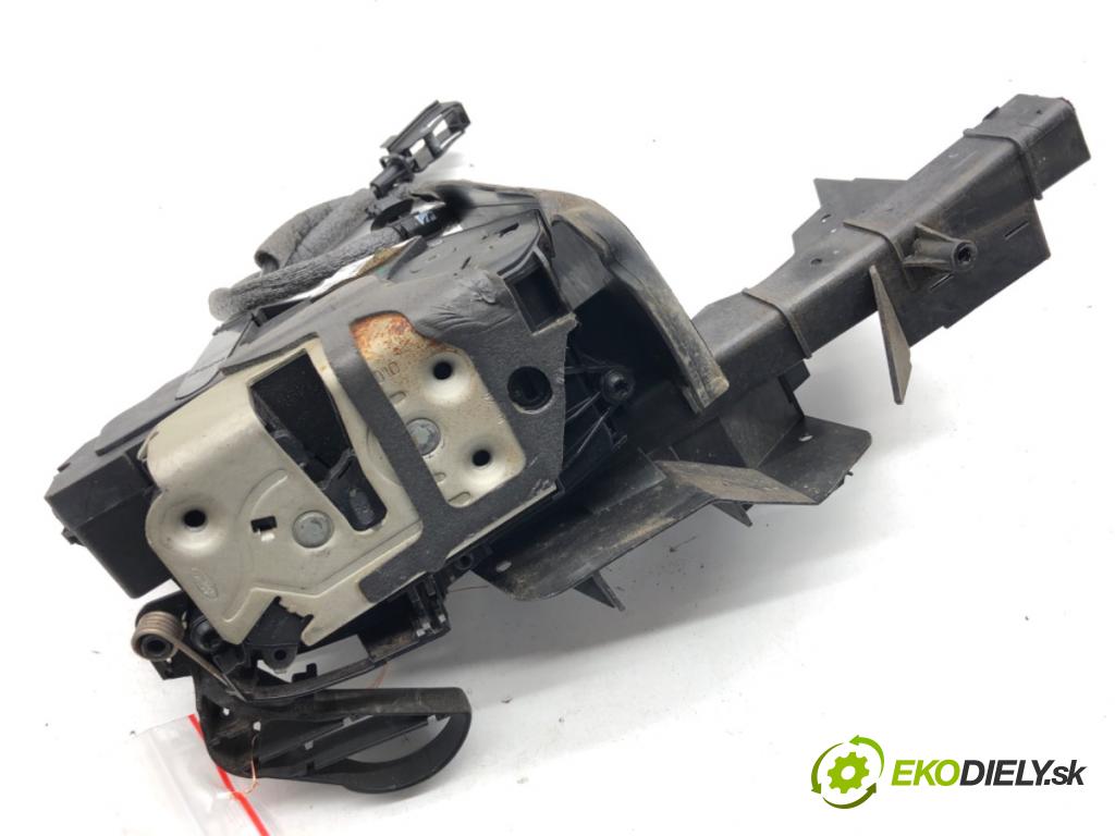 FORD FOCUS III Kombi 2016 92 kW 1.0 EcoBoost 998 zámok Dvere pravy predný 