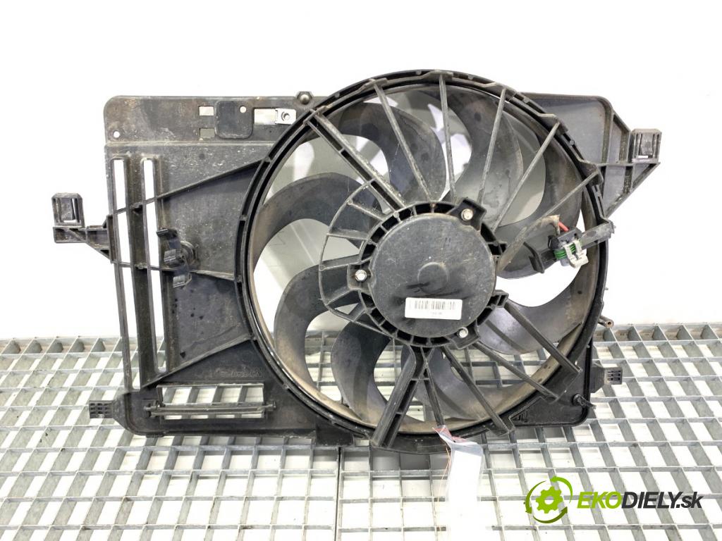 FORD FOCUS III Kombi 2016 92 kW 1.0 EcoBoost 998 Ventilátor chladiča CV61-8C607-VB (Ventilátor)