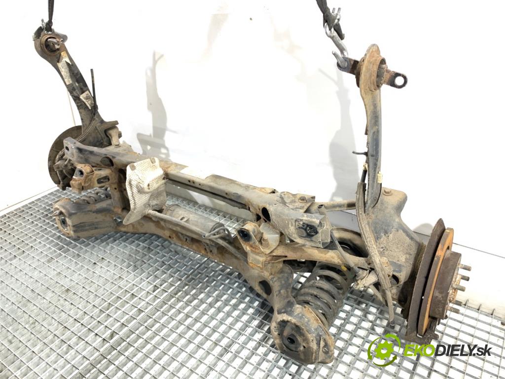 FORD FOCUS III Kombi 2016 92 kW 1.0 EcoBoost 998 Výstuha zad