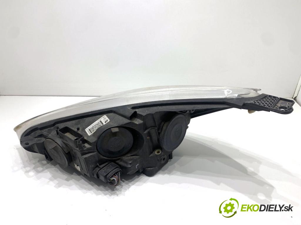 FORD FOCUS III Kombi 2016 92 kW 1.0 EcoBoost 998 světlomet pravý přední část F1EB-13W029-AC