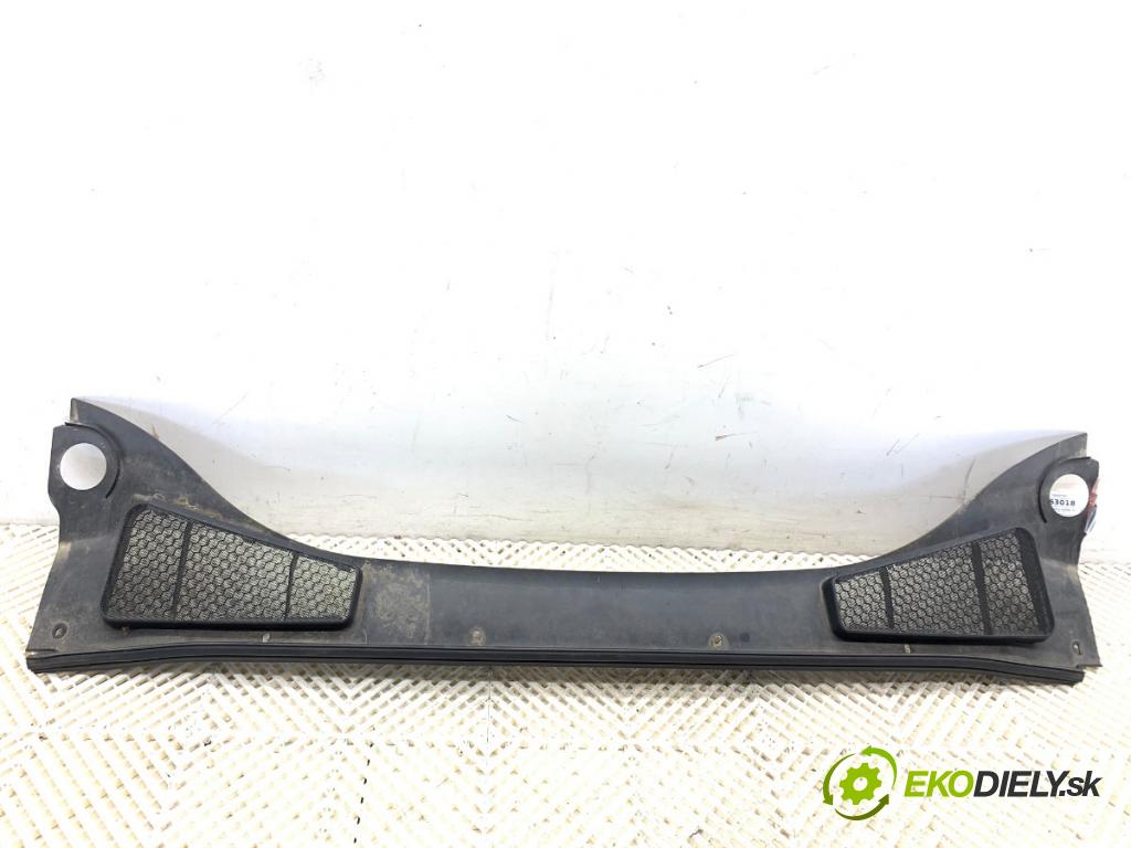 FORD FOCUS III Kombi 2016 92 kW 1.0 EcoBoost 998 torpédo plast pod čelní okno BM51-A02216-AF (Plast pod čelním sklem)