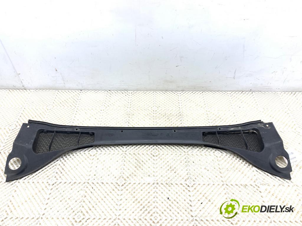 FORD FOCUS III Kombi 2016 92 kW 1.0 EcoBoost 998 torpédo plast pod čelní okno BM51-A02216-AF (Plast pod čelním sklem)