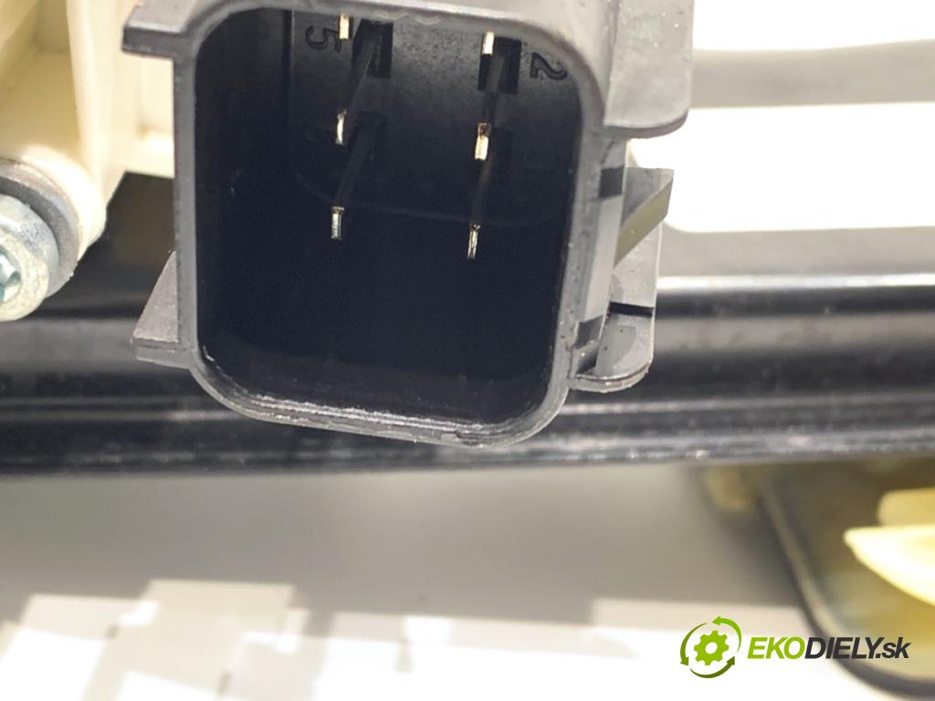 FORD FOCUS III Kombi 2016 92 kW 1.0 EcoBoost 998 Mechanizmus okna pravy predný BM51-A23200-BF