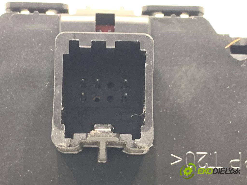 FORD FOCUS III Kombi 2016 92 kW 1.0 EcoBoost 998 Panel ovládania radia F1ET-18K811-HD (Prepínacie páčky pod volantom)