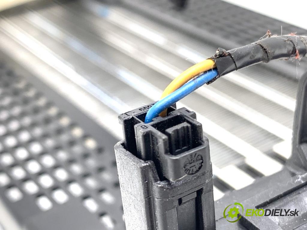 FORD FOCUS III Kombi 2016 92 kW 1.0 EcoBoost 998 Výhrevné teleso, radiátor kúrenia elektrická BV6N-18D612-CA (Radiátor kúrenia)