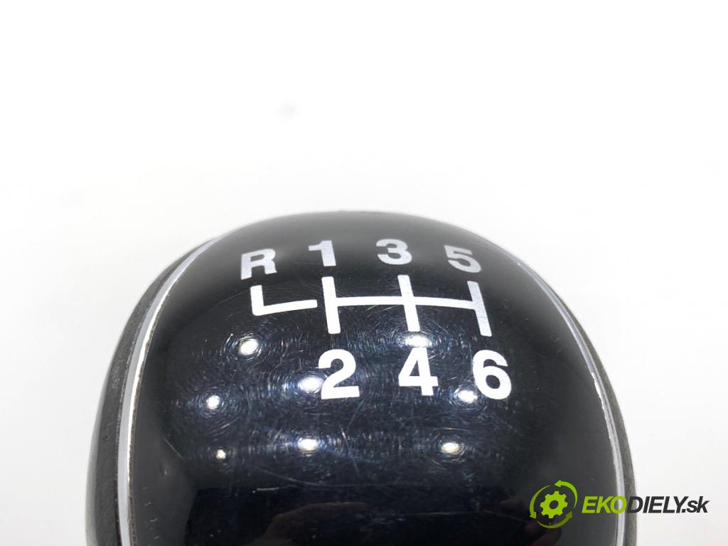 FORD FOCUS III Kombi 2016 92 kW 1.0 EcoBoost 998 Kulisa  (Rýchlostná páka (kulisa))