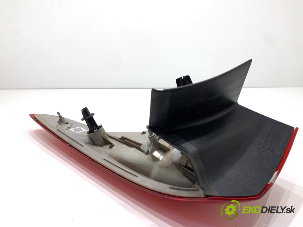 FORD FOCUS III Kombi 2016 92 kW 1.0 EcoBoost 998 světlo levý zadní část F1EB-13405-DA