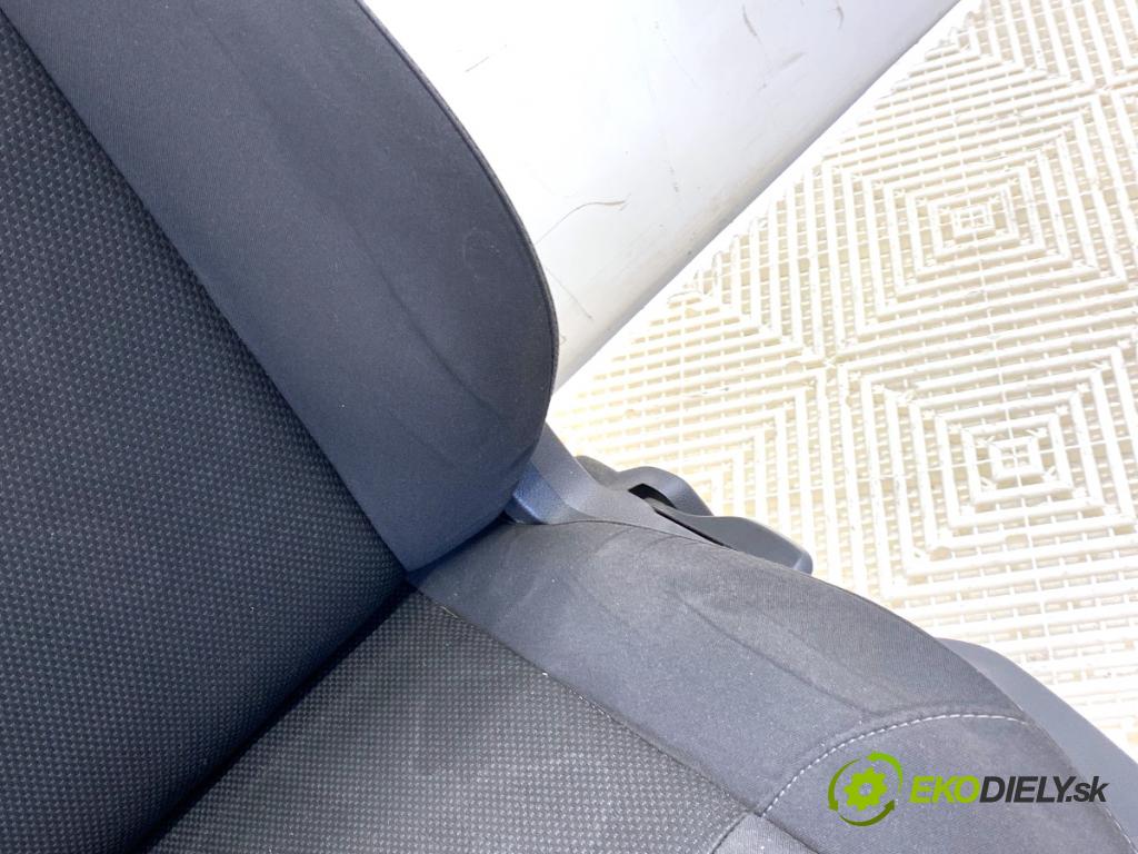 FORD FOCUS III Kombi 2016 92 kW 1.0 EcoBoost 998 Sedadlo ľavy predný