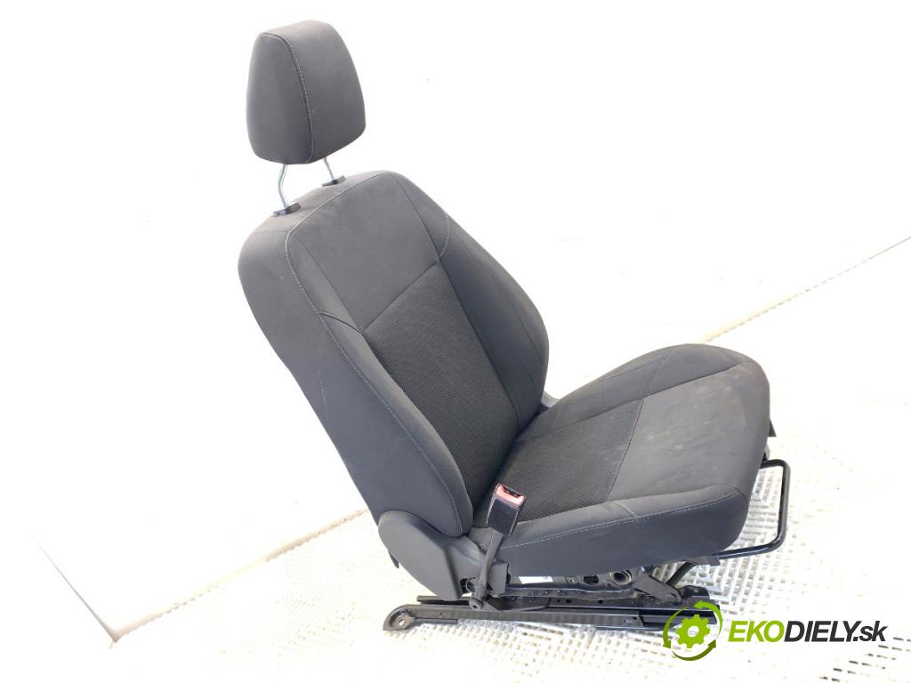 FORD FOCUS III Kombi 2016 92 kW 1.0 EcoBoost 998 Sedadlo ľavy predný