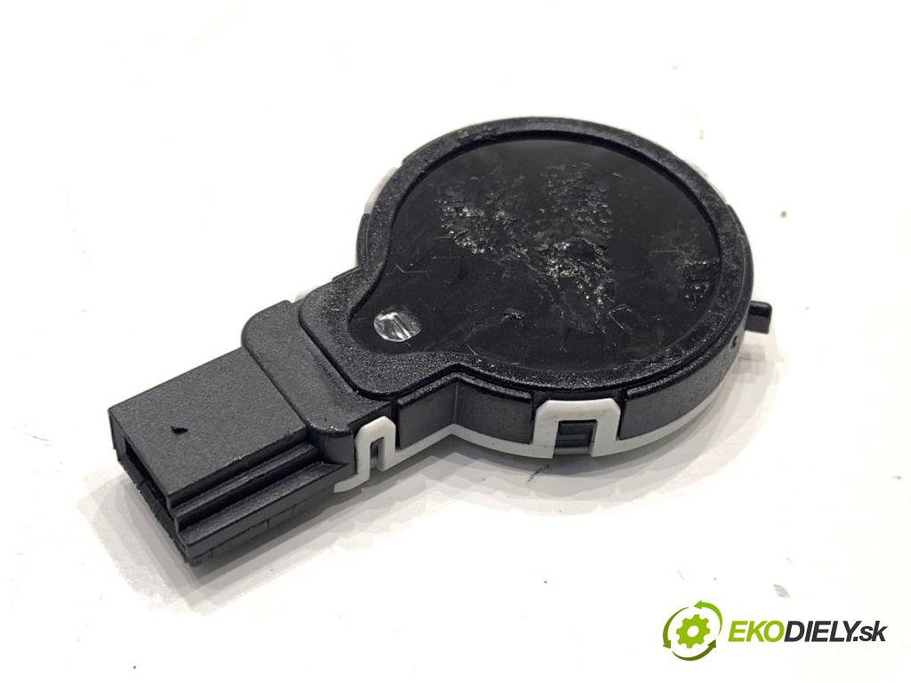 FORD FOCUS III Kombi 2016 92 kW 1.0 EcoBoost 998 snímač deště F1ET-17D547-AA (Snímač deště)