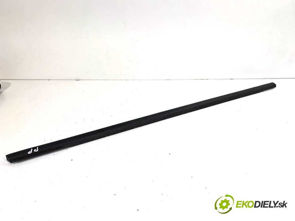 FORD FOCUS III Kombi 2016 92 kW 1.0 EcoBoost 998 Lišta Sbírání: predný pravy 