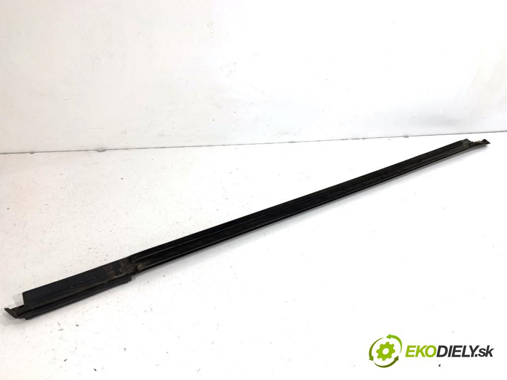 FORD FOCUS III Kombi 2016 92 kW 1.0 EcoBoost 998 Lišta Sbírání: predný ľavy