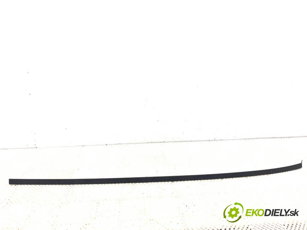 FORD FOCUS III Kombi 2016 92 kW 1.0 EcoBoost 998 lišta střešní levá strana 