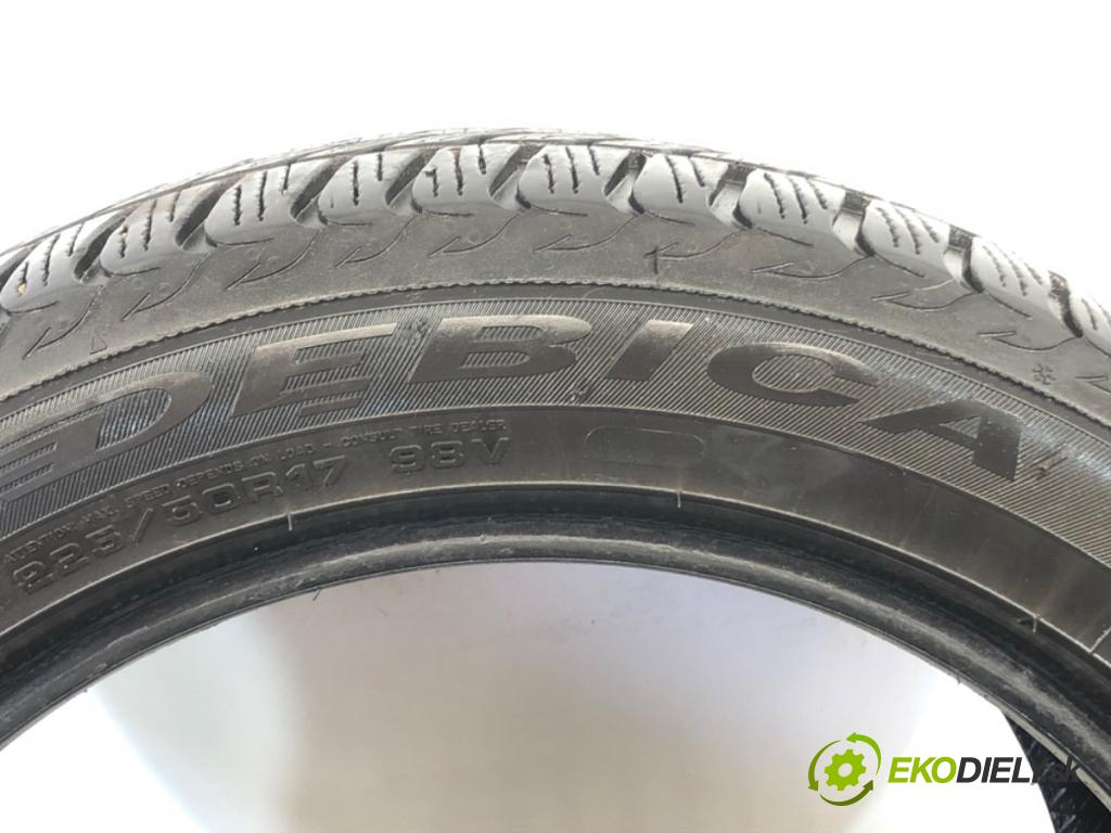 --- --- PNEUMATIKA: zima 2X 225/50 17" DĘBICA