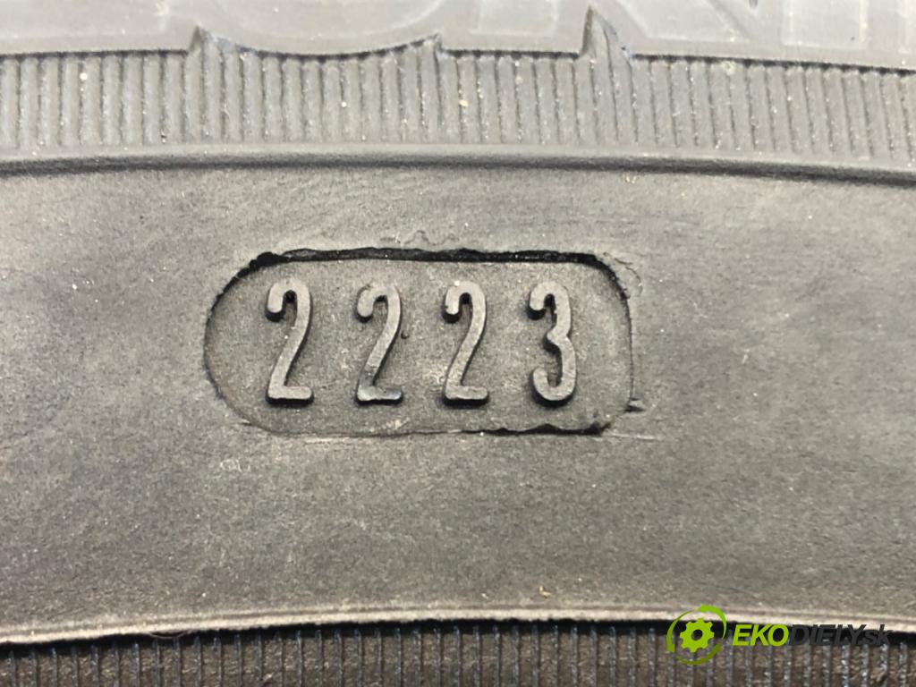 --- ---      PNEUMATIKA: zima 2X 195/60 15" SAVA: