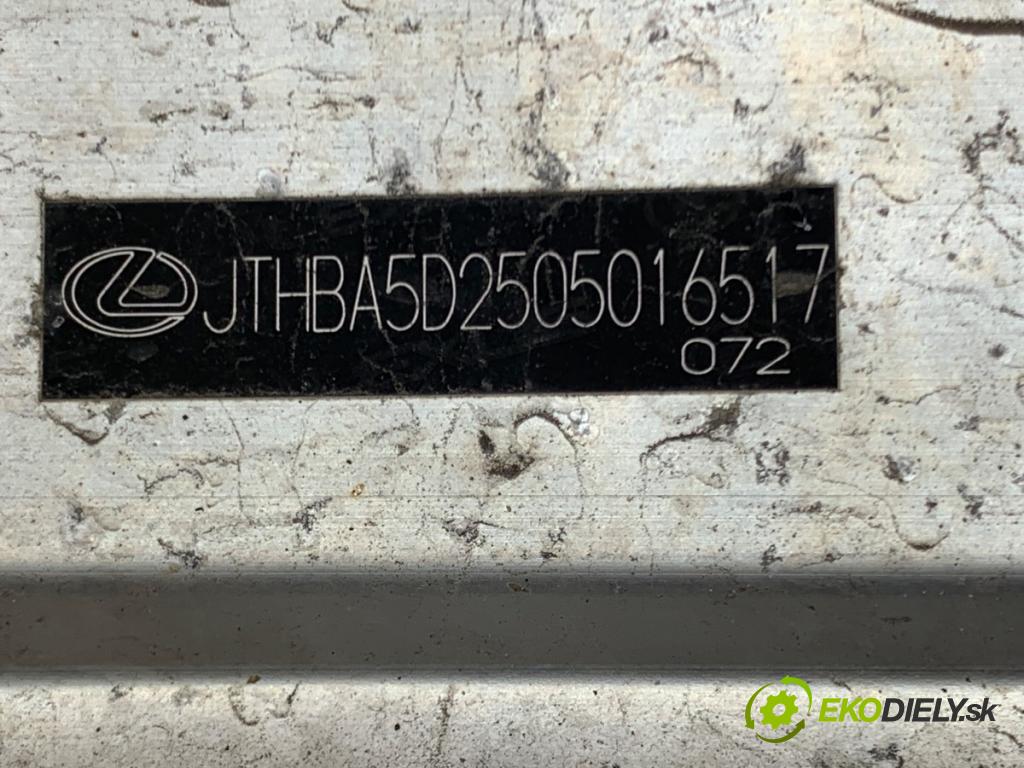 LEXUS IS sedan 2015 180 kW 200t (ASE30) 1998 Výstuha nárazníka zad  (Výstuha zadná)