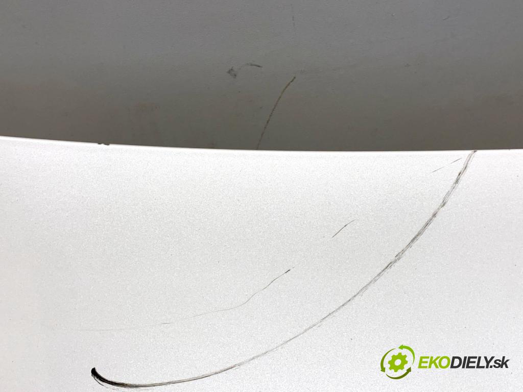 LEXUS IS sedan 2015 180 kW 200t (ASE30) 1998 kapota zadní část