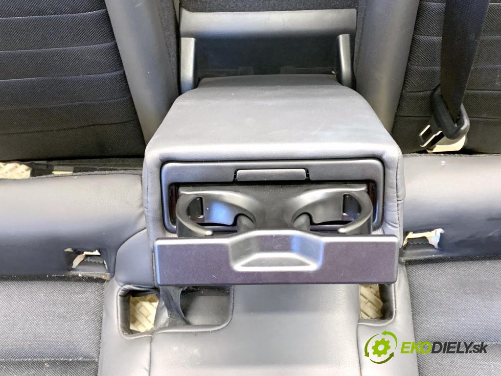 LEXUS IS sedan 2015 180 kW 200t (ASE30) 1998 Sedadlo druhý rad