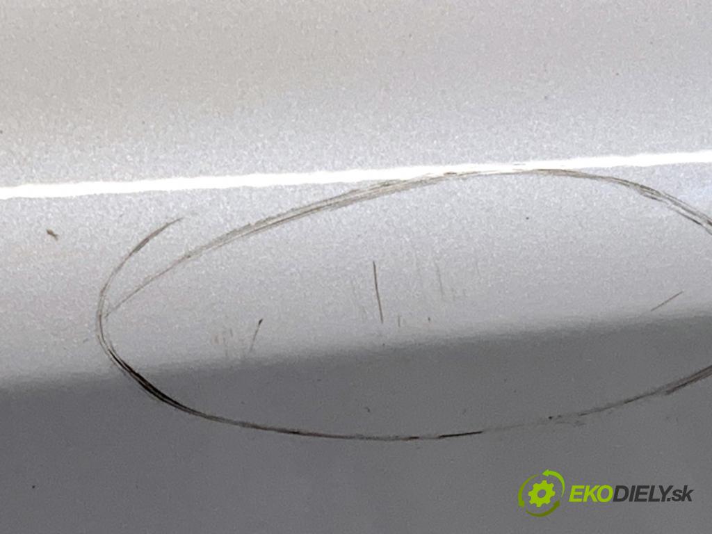 LEXUS IS sedan 2015 180 kW 200t (ASE30) 1998 Dvere ľavy zad