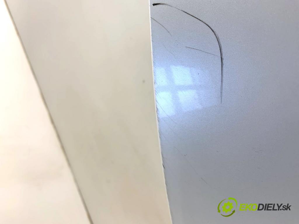 LEXUS IS sedan 2015 180 kW 200t (ASE30) 1998 Dvere ľavy zad