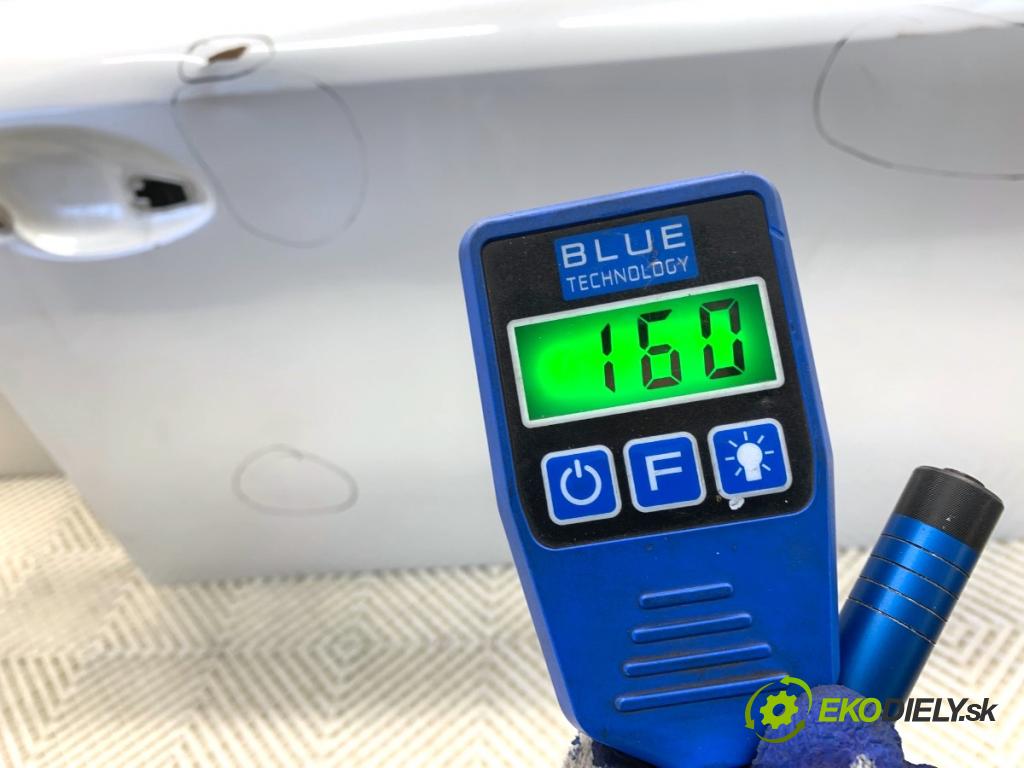 LEXUS IS sedan 2015 180 kW 200t (ASE30) 1998 Dvere pravy predný