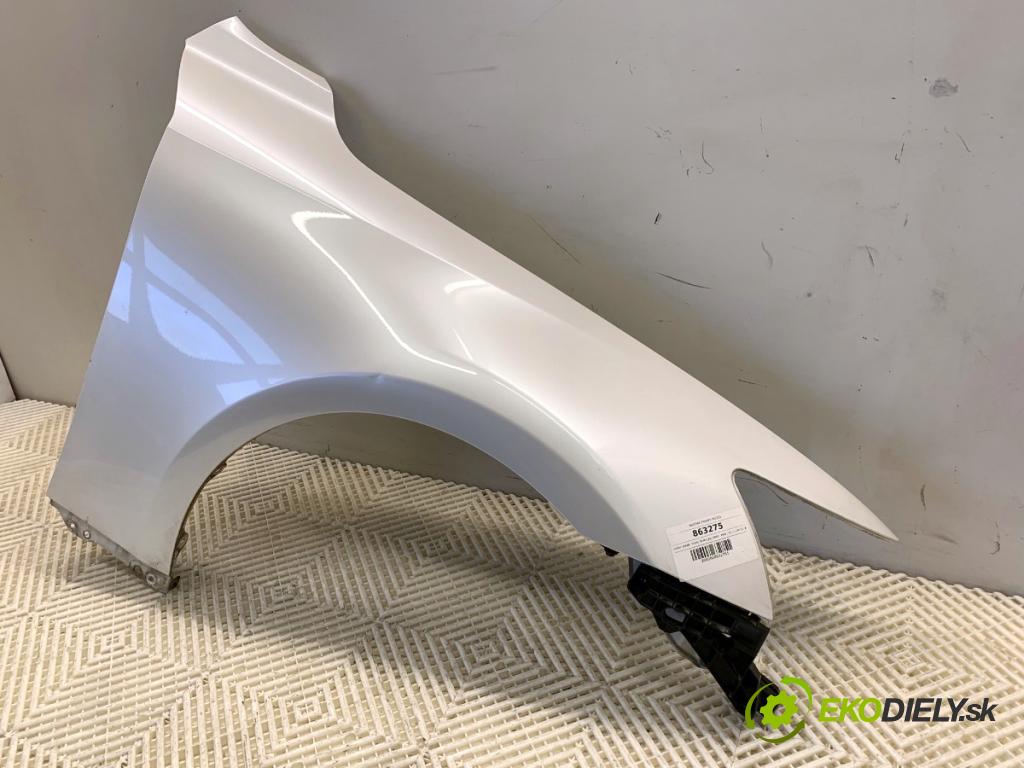 LEXUS IS sedan 2015 180 kW 200t (ASE30) 1998 Blatník pravy predný