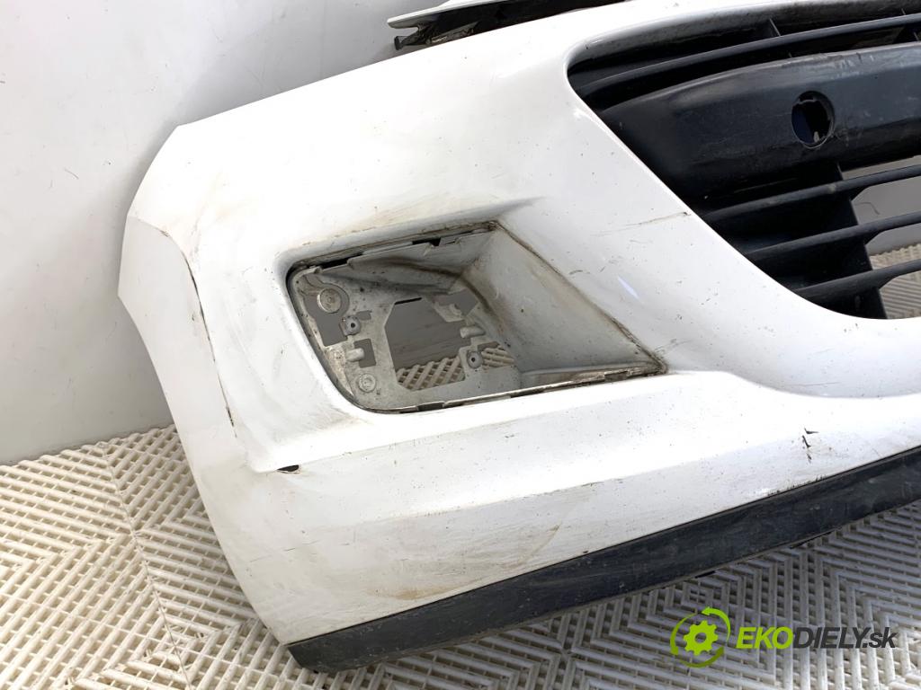 PEUGEOT 207 Kombi 2009 66 kW 1.6 HDi 1560 Nárazník predný  (Kľučka dverí ostatné)