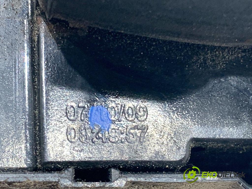 PEUGEOT 207 Kombi 2009 66 kW 1.6 HDi 1560 zámok dverí zad