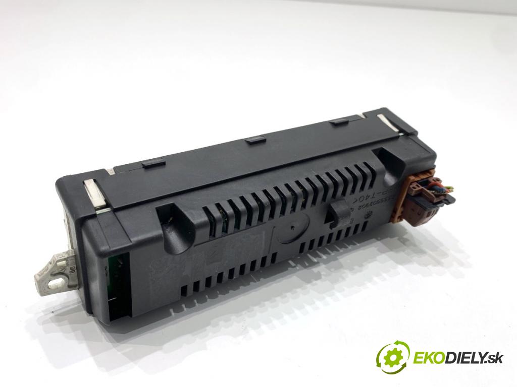 PEUGEOT 207 Kombi 2009 66 kW 1.6 HDi 1560 Dislpej 5555502902 (Prístrojová doska)