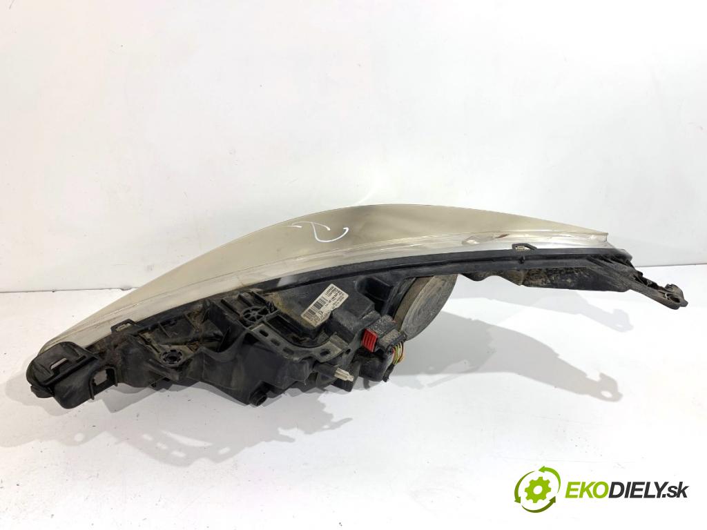 PEUGEOT 207 Kombi 2009 66 kW 1.6 HDi 1560 světlomet pravý přední část 9649986180