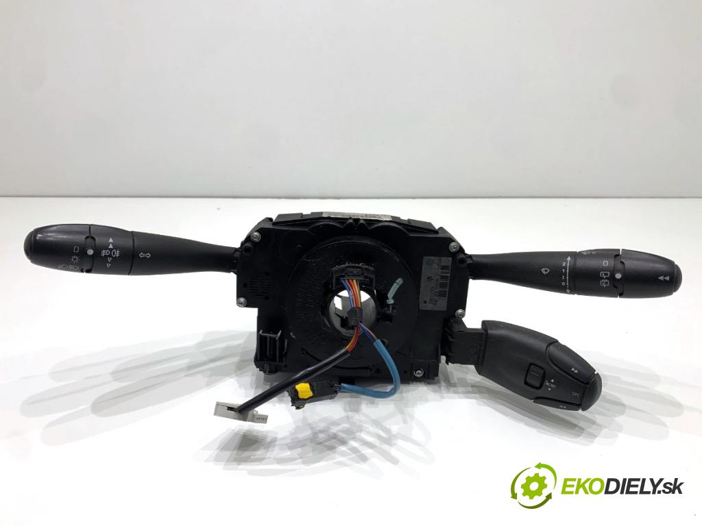 PEUGEOT 207 Kombi 2009 66 kW 1.6 HDi 1560 přepínač kombinovaný 96661300XT (Páčky pod volantem)