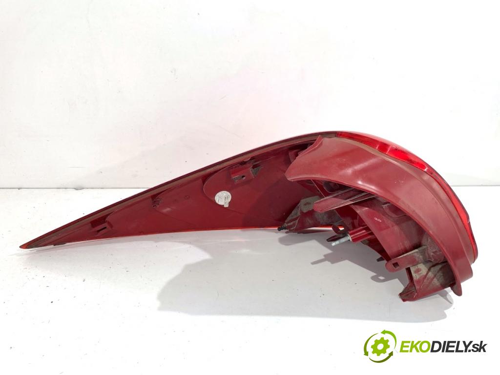 PEUGEOT 207 Kombi 2009 66 kW 1.6 HDi 1560 Svetlo pravy zad 9680157980