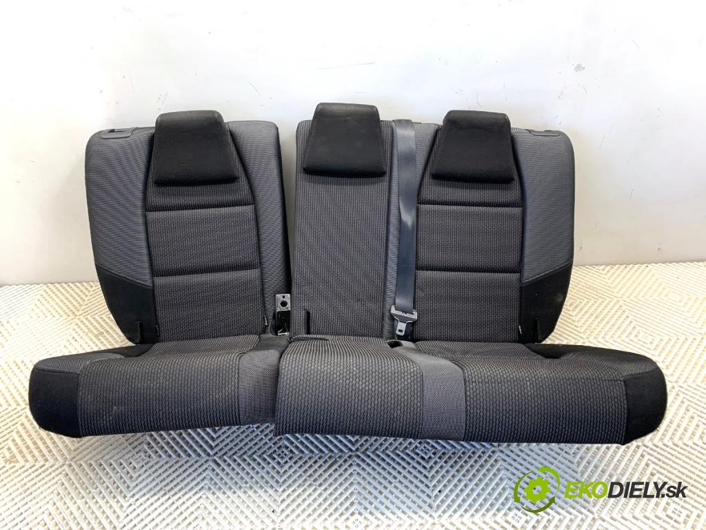 PEUGEOT 207 Kombi 2009 66 kW 1.6 HDi 1560 Sedadlo druhý rad 