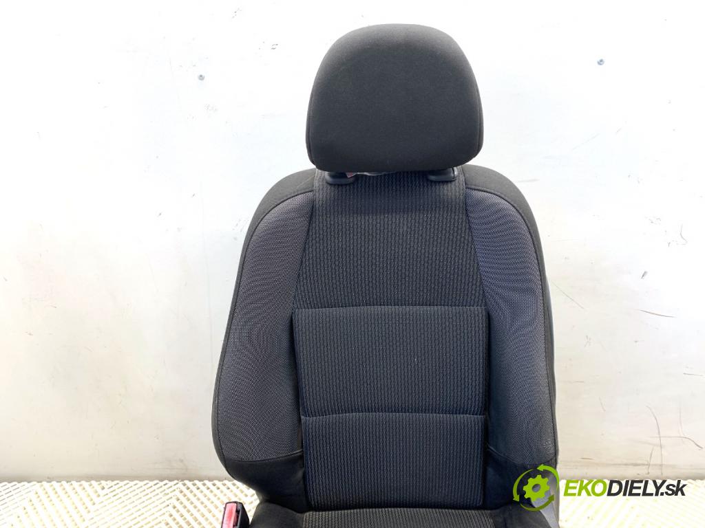 PEUGEOT 207 Kombi 2009 66 kW 1.6 HDi 1560 Sedadlo ľavy predný