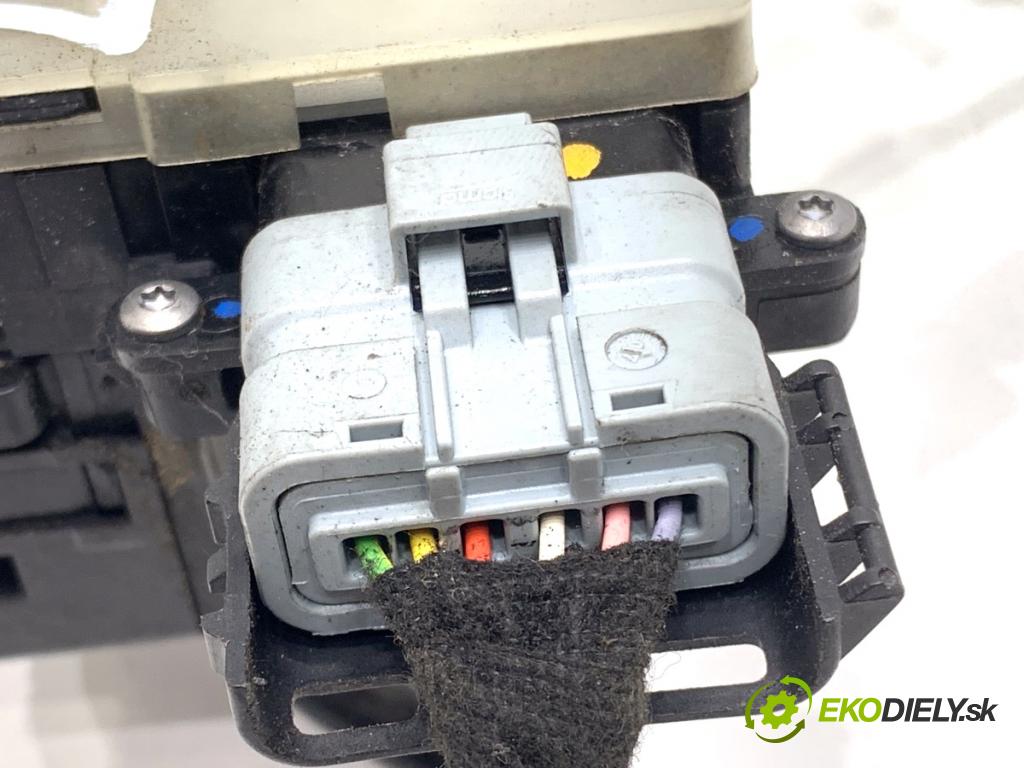 CITROEN C4 PICASSO I nadwozie wielkoprzestrzenne (MPV) 2007 80 kW 1.6 HDi 1560 zámok dveře levý přední část 24087158