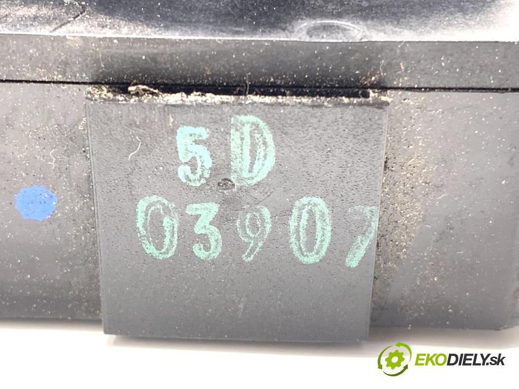 CITROEN C4 PICASSO I nadwozie wielkoprzestrzenne (MPV) 2007 80 kW 1.6 HDi 1560 zámok dveře levý přední část 24087158