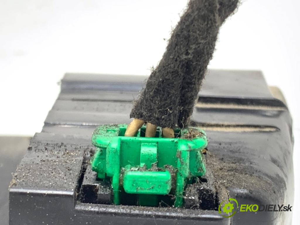 CITROEN C4 PICASSO I nadwozie wielkoprzestrzenne (MPV) 2007 80 kW 1.6 HDi 1560 zámok dveří zadní část 9660403980