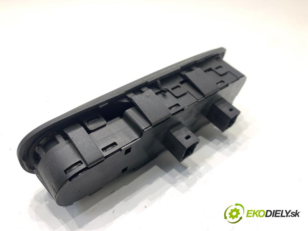 CITROEN C4 PICASSO I nadwozie wielkoprzestrzenne (MPV) 2007 80 kW 1.6 HDi 1560 Prepínač okien  (Prepínacie páčky pod volantom)