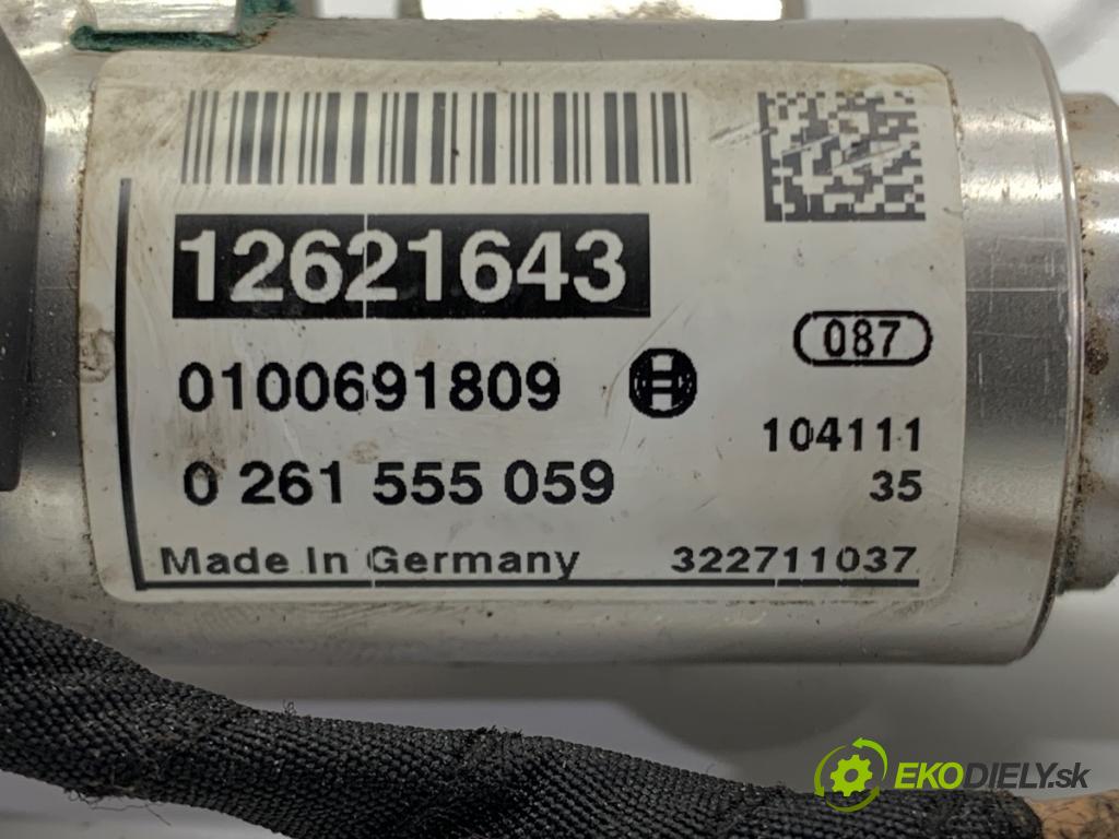 OPEL INSIGNIA A Kombi 2011 162 kW 2.0 Turbo (35) 1998 lišta vstřikovací 12621643 (Vstřikovací lišta)