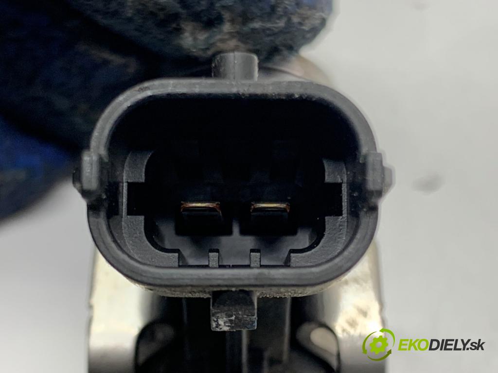 OPEL INSIGNIA A Kombi 2011 162 kW 2.0 Turbo (35) 1998 vstrekovač 0261500112 (Vstrekovač paliva)