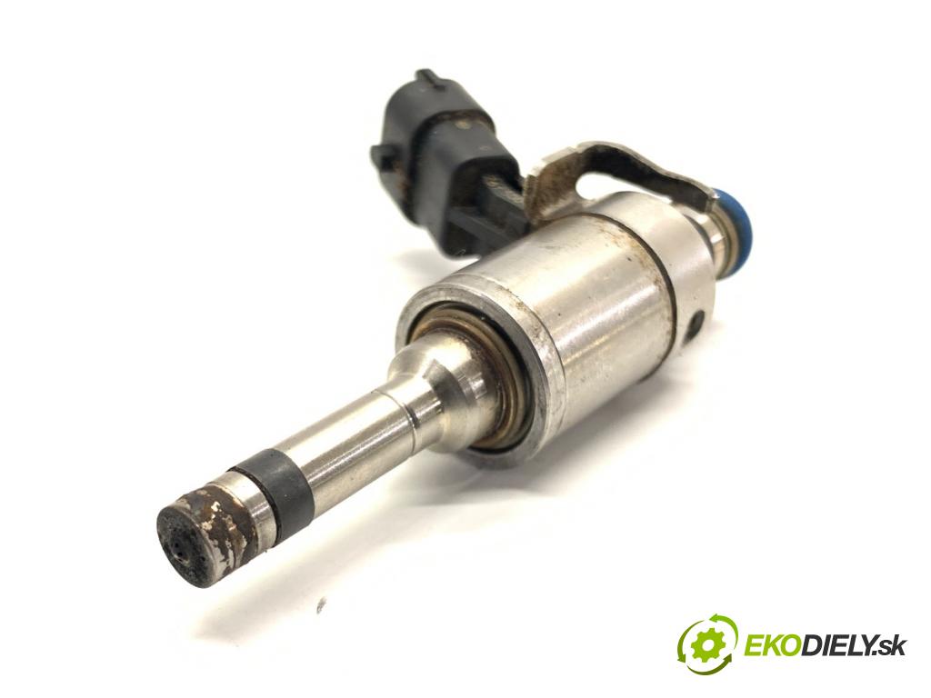 OPEL INSIGNIA A Kombi 2011 162 kW 2.0 Turbo (35) 1998 vstrekovač 0261500112 (Vstrekovač paliva)